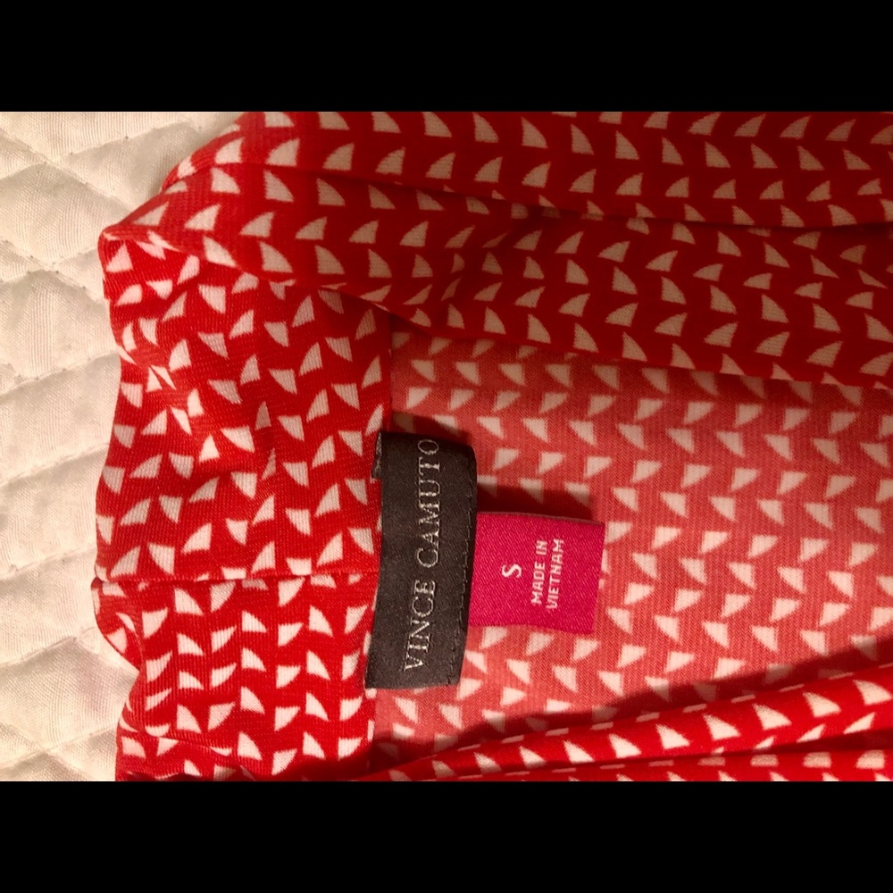 Vince Camuto blouse. Size small. Classic.